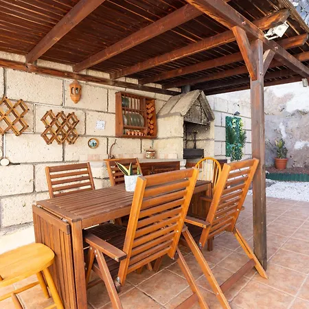 Live Barranco Hondo Crisanto Κανδελάρια